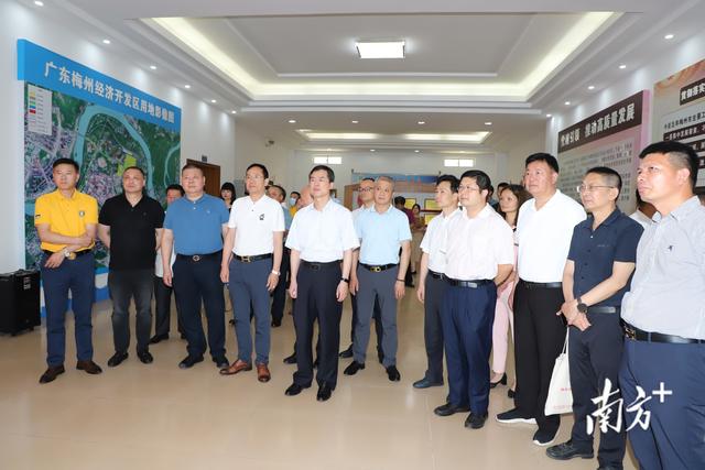 “期待能在梅州投资兴业！”闽商考察交流座谈会暨招商推介会举行-8.jpg