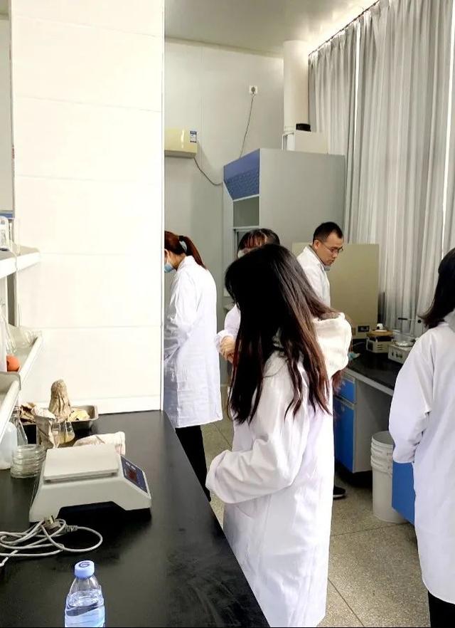 风云闽商 | 邱碧香：海洋经济潮头劲，一条海带链万家-6.jpg