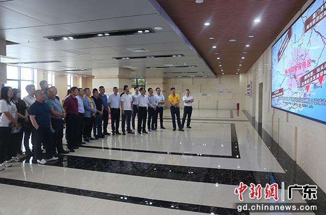 闽商齐聚梅州考察交流 助力苏区振兴发展-1.jpg