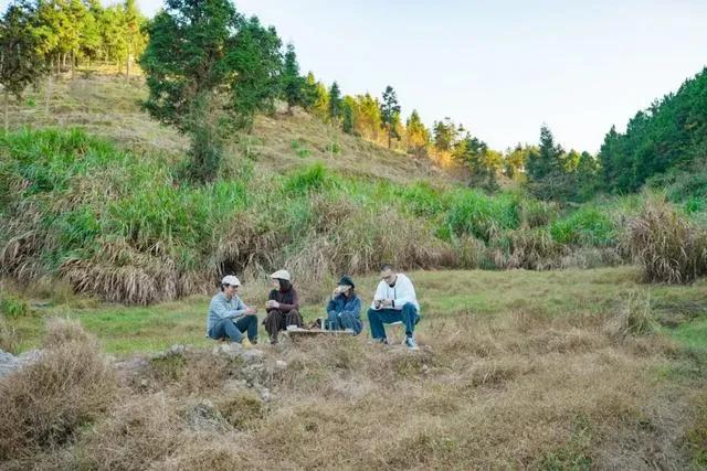 八个年轻人在福建避世隐居：不愁钱不够花，尝试在山里养育下一代-10.jpg