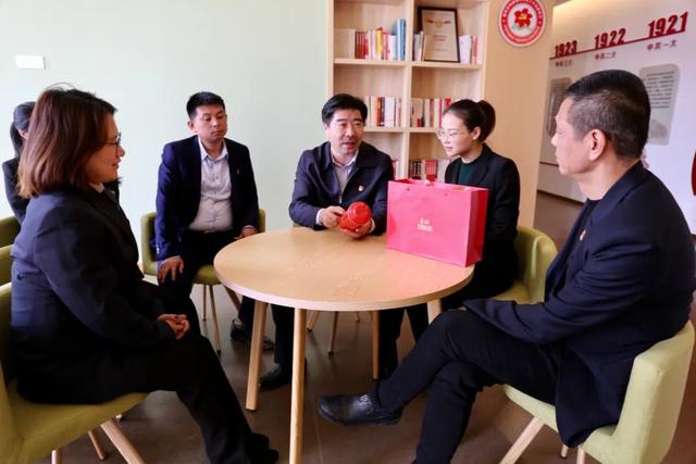 风云闽商 | 傅天龙：匠心铸品牌，让福州茉莉花茶香飘世界-9.jpg